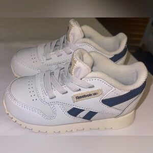 Reebok unisex 6C shoe white navy baby lightweight slip on